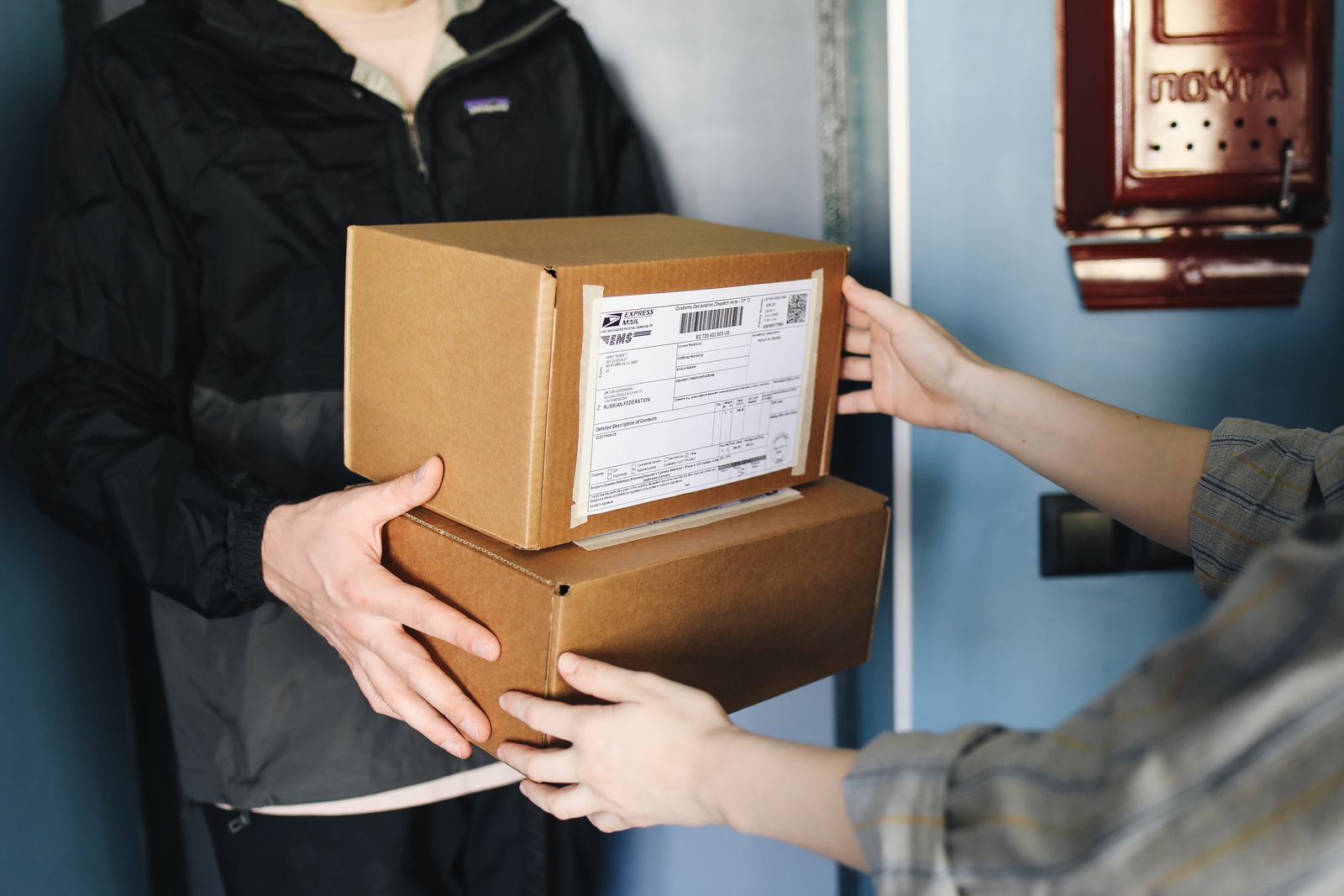 Parcel handover
